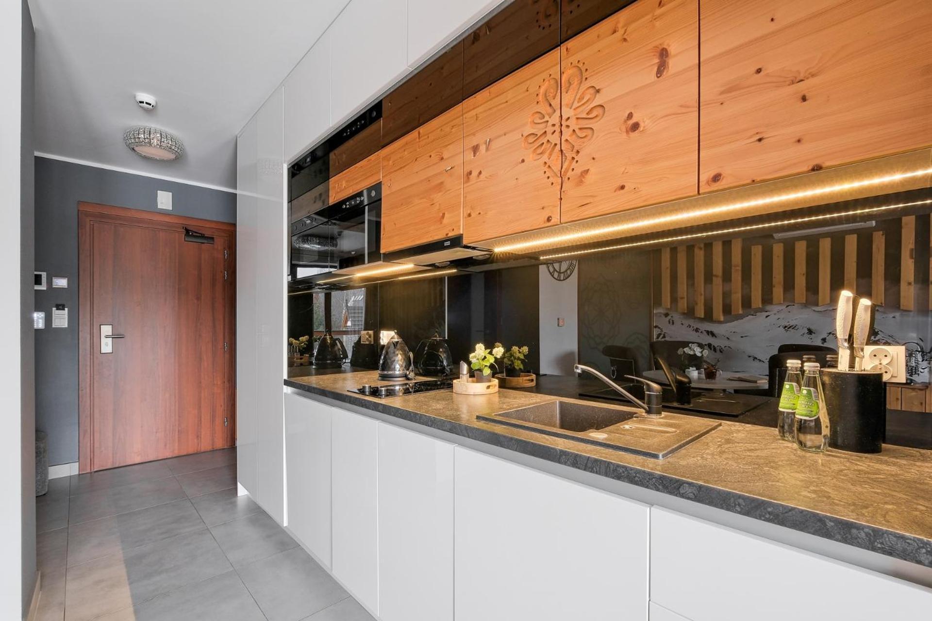 Aparthotel Goralski Spa & Restaurant เบียลกาตัทร์ชันสกา ภายนอก รูปภาพ