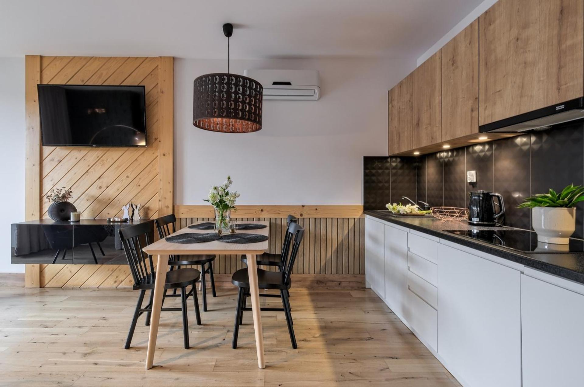 Aparthotel Goralski Spa & Restaurant เบียลกาตัทร์ชันสกา ภายนอก รูปภาพ